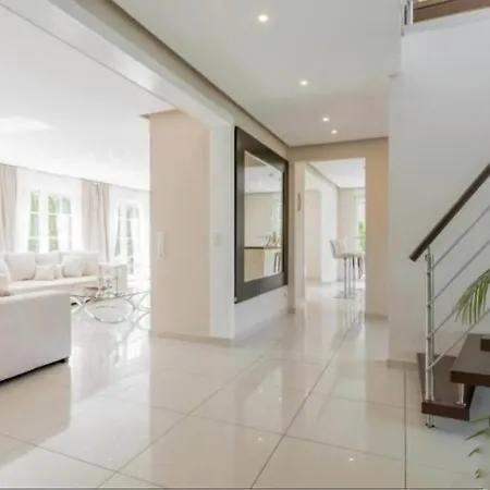 Private House * הנובר